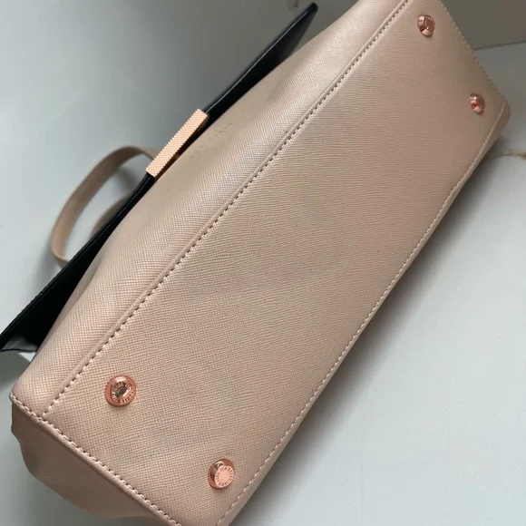 Ted Baker Dadelph Zipped Top Tote Bag - Picture 4 of 8